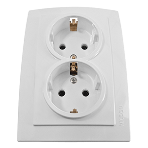 Doble base schuko blanca