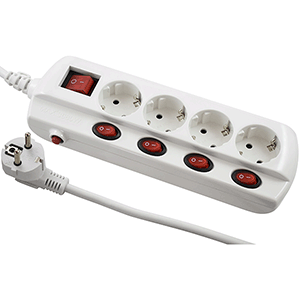 Base 4 tomas con interruptor individual 3g1.5mm² 1.5m